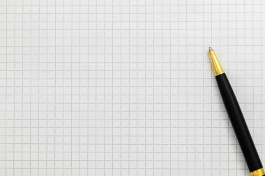 açık defter yakın çekim, kopya alanı üzerinde siyah kalem.