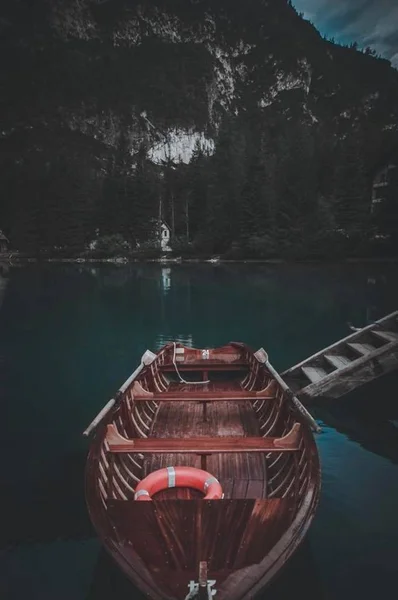 Vintage Boats Lake Lago Braies Beckon Beauty — Stock Photo, Image