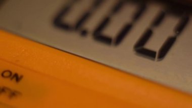 bir dijital multimetre: için vazgeçilmez bir araç elektronik