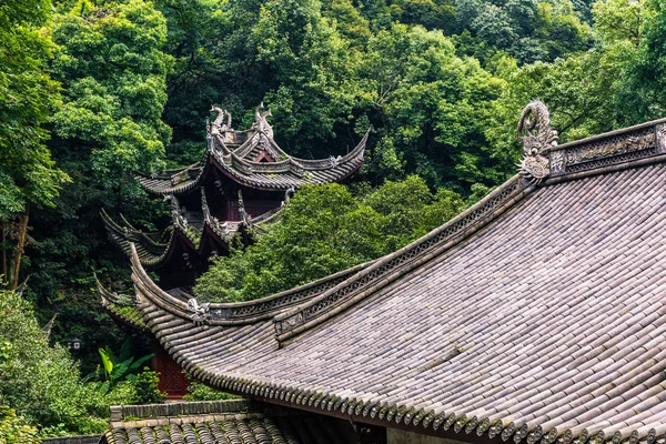 Detalles Arquitectónicos Del Pabellón Tradicional Chino Casa Rodeada Árboles Hangzhou —  Fotos de Stock