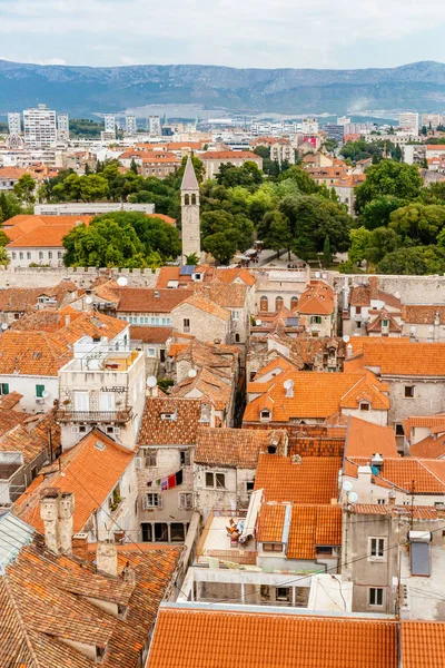 Tarihi kent merkezi Split, Hırvatistan'ın havadan görünümü