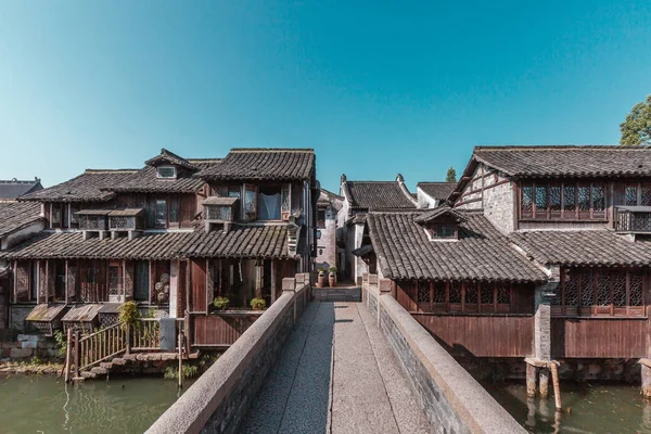 Een Stenen Brug Leidt Tot Traditionele Oude Chinese Huizen Wuzhen — Stockfoto