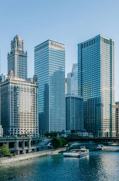 Felhőkarcolók Mint Chicago Folyóra Chicago Amerikai Egyesült Államok — Stock Fotó