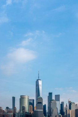 Mavi gökyüzü karşı Downtown Manhattan Skyline