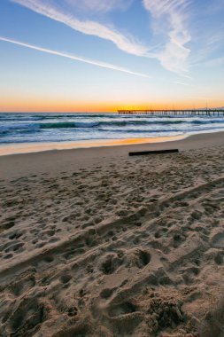 Günbatımı üzerinde Venedik balıkçılık iskele Venice Beach, Los Angeles, Kaliforniya, ABD
