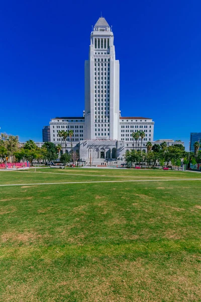 Los Angeles City Hall Grand Park, Downtown Los Angeles, Kaliforniya, ABD her bakıldığında