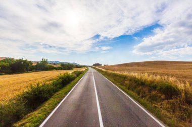 Toskana, İtalya kırsal alanlar arasında yol