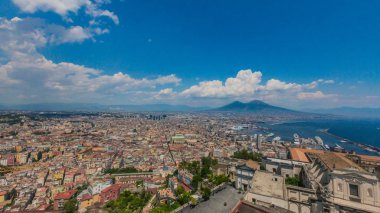 Napoli, İtalya ve Vezüv şehrin panoramik havadan görünümü