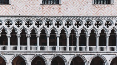 Loggia Doge Sarayı, Venedik, İtalya, mimari detaylar