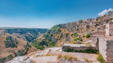 Matera, İtalya sassi Vadisi ve dere Murgia Milli Parkı yanındaki görünümünü