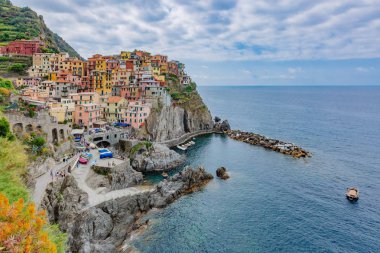 Görünümünü Manarola Köyü, Cinque Terre, İtalya için denize sıfır evler