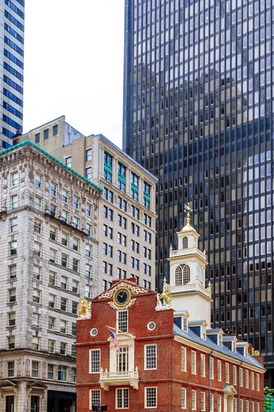 Altes Staatshaus Inmitten Moderner Gebäude Der Mitte Von Boston Usa — Stockfoto