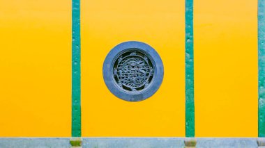 Lingyin Tapınağı, Hangzhou, Çin için sarı duvarda kabartma heykel