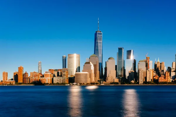 Pohled Panorama Manhattanu Přes Řeku Hudson Pod Modrou Oblohou Při — Stock fotografie