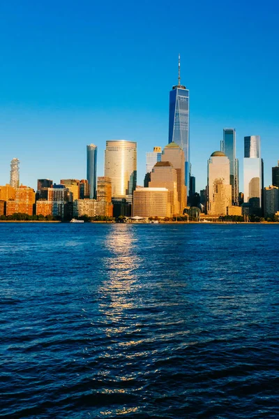 Pohled Panorama Manhattanu Přes Řeku Hudson Pod Modrou Oblohou Při — Stock fotografie