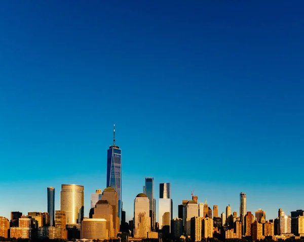 Veduta Dello Skyline Del Centro Manhattan Sotto Cielo Blu Tramonto — Foto Stock