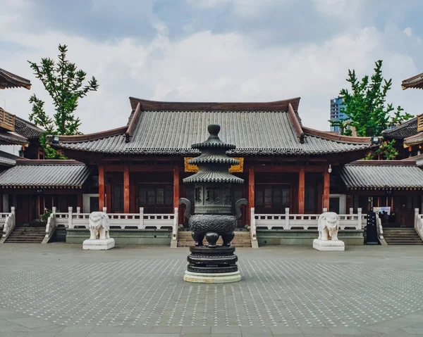 Entrance Xiangji Temple Incense Burner Hangzhou China — Stock Photo, Image
