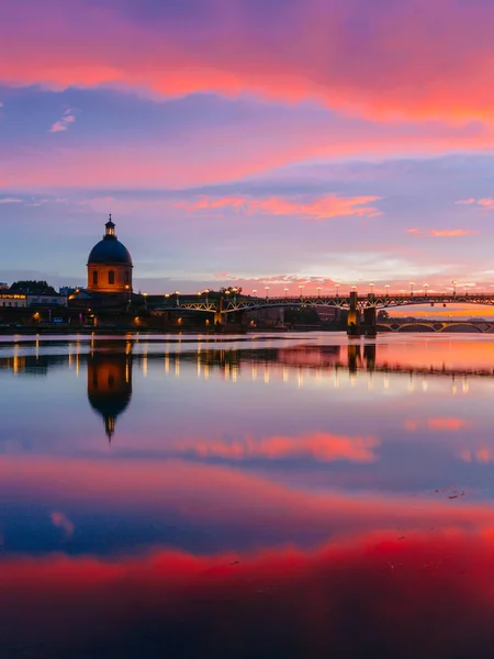Rózsaszín Kék Sunset Garonne Folyó Felett Gondolatok Saint Pierre Híd — Stock Fotó