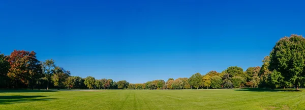 Panoramablick Auf Den Leeren Großen Rasen Des Central Parks Unter — Stockfoto