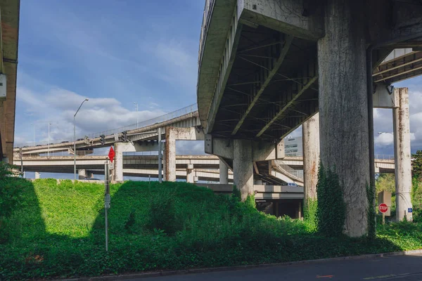 Downtown Portland Abd Yakınındaki Otoyol Rampaları Görünümünü — Stok fotoğraf