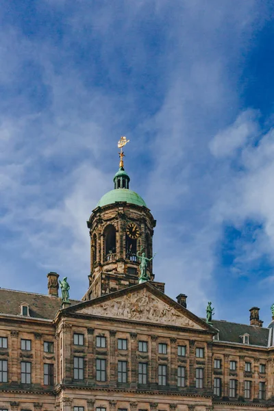Vista Fachada Torre Del Reloj Del Palacio Real Ámsterdam Plaza — Foto de Stock