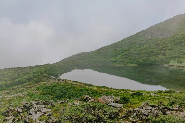 Pohled Xima Fondu Fond Koně Mytí Pod Mraky Vrcholu Mount — Stock fotografie