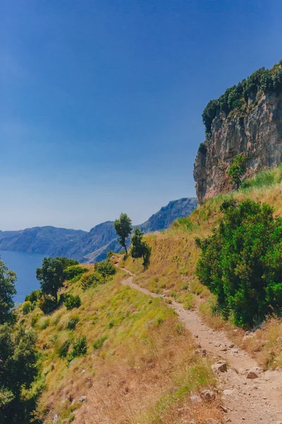 Görüş Yürüyüş Dağ Amalfi Coast Kıyı Şeridi Üzerinde Bir Yoldaki — Stok fotoğraf