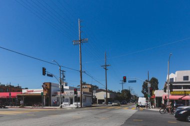 Venedik, Los Angeles sokakları ve mağazaları görünümü