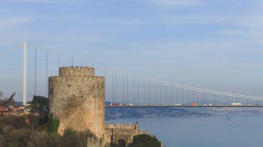 Islantul 'da Boğaziçi Boğazı 'na karşı Rumelian Kalesi Harabeleri