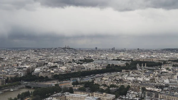 View of the city of Paris, France from top of Eiffel Tower on a — Stock Photo, Image