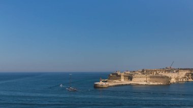 Kalkara su üzerinde, Valletta, Malta 'da inceledi