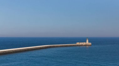 St. Elmo deniz feneri su üzerinde Valletta, Malta