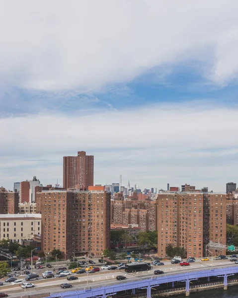 Gebouwen van Manhattan van de brug van Brooklyn, binnen New York, de V.s. — Stockfoto