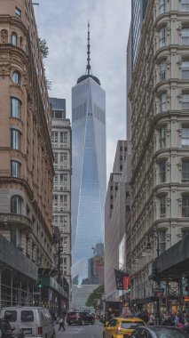 Manhattan 'ın aşağısındaki binalar arasındaki Dünya Ticaret Merkezi