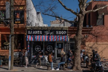 Brooklyn 'de takılan gençler