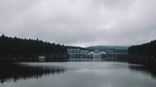 Lac Moon sur la montagne Mingyue, Jiangxi, Chine — Photo