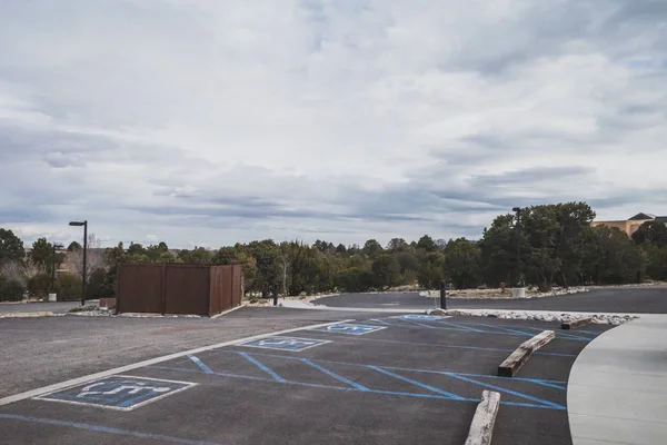 Χώρος στάθμευσης στο Museum Hill, Σάντα Φε, νέο Μεξικό, Ηνωμένες Πολιτείες — Φωτογραφία Αρχείου