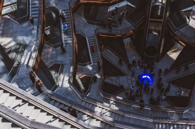 Hudson Yard'da Gemi'yi ziyaret eden ler