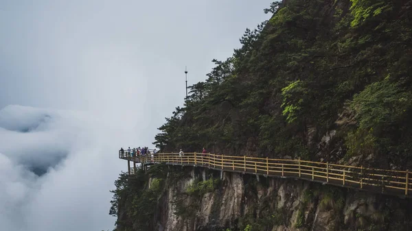 Galleria strada sulla cima del monte Mingyue — Foto Stock