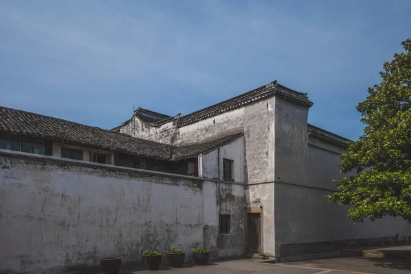 Traditionele Chinese architectuur in de oude stad van Nanxun, China — Stockfoto