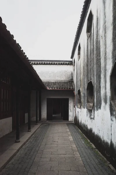 中国、江蘇省トンリの旧市街にあるトゥイシガーデン — ストック写真