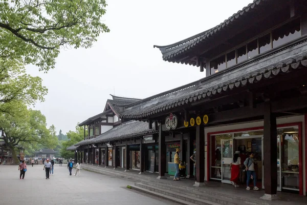 Hangzhou China Mayo 2019 Tiendas Tiendas Con Turistas Beishan Road —  Fotos de Stock