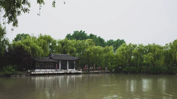 Geleneksel Çin Mimarisi Çin Jiaxing Kentindeki Güney Gölü Manzaralı Bölgesinde — Stok fotoğraf