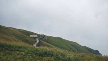 Jiangxi, Çin 'deki Wugong Dağı' nın tepesindeki dağ manzarası.