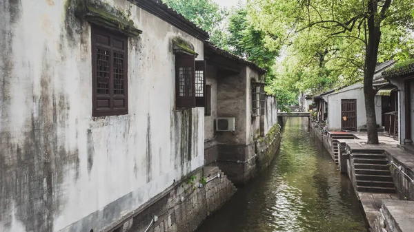 Tradycyjne Chińskie Domy Nad Kanałem Centrum Shaoxing Chiny — Zdjęcie stockowe