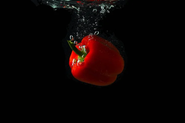 Red Bell Pepper Falling Water Splash Black Background Paprika Stop — Stock Photo, Image