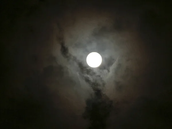 Luna Llena Con Nubes Alrededor Tonos Colores — Foto de Stock