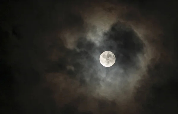 Luna Llena Con Nubes Alrededor Tonos Colores — Foto de Stock