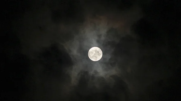 색상의 색조에서와 보름달 — 스톡 사진