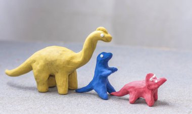 parlak renkler, el-oynamak için kalıp hamuru dinozorlar